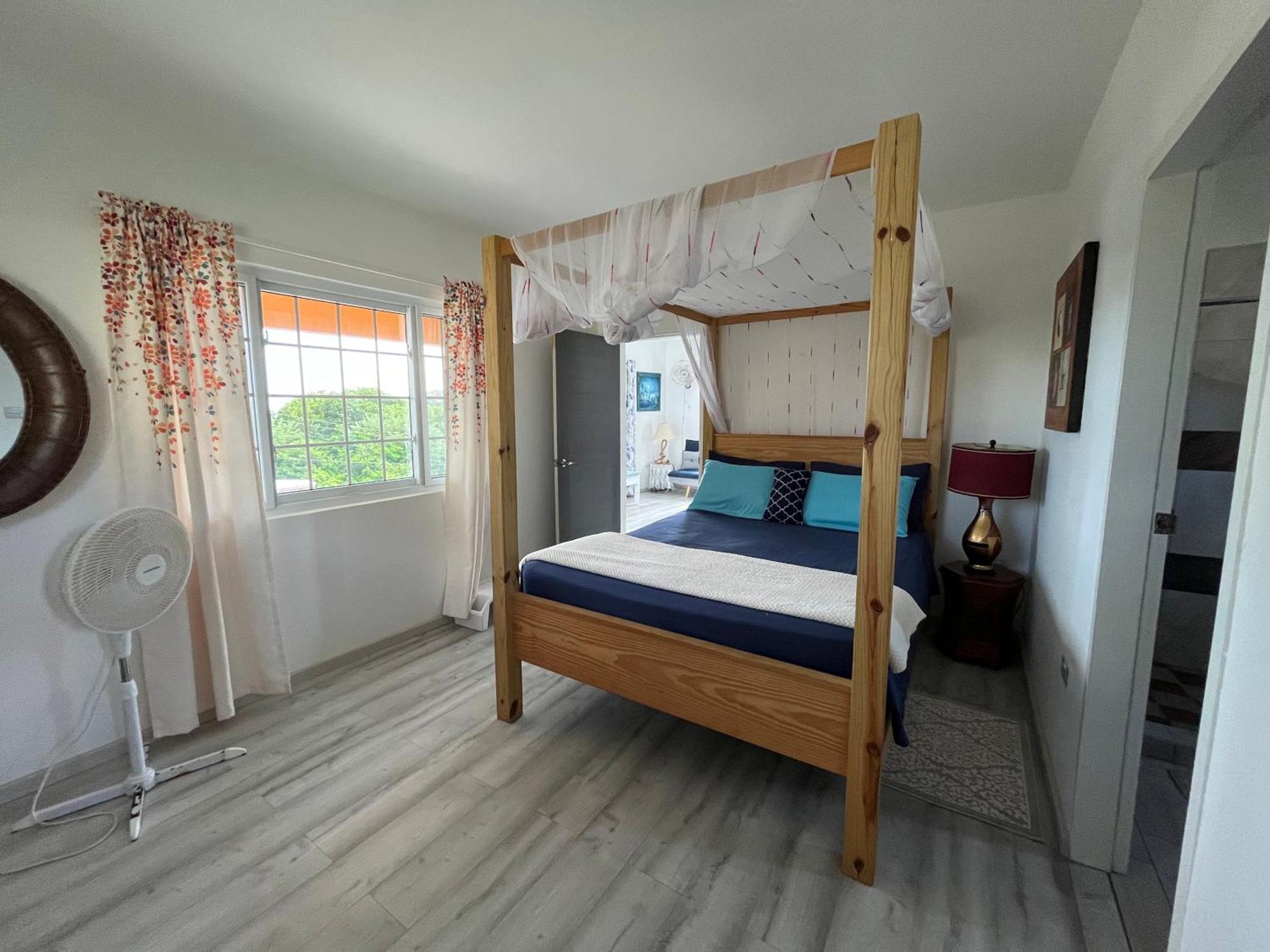 Waves Villa Guesthouse Kingstown Eksteriør bilde