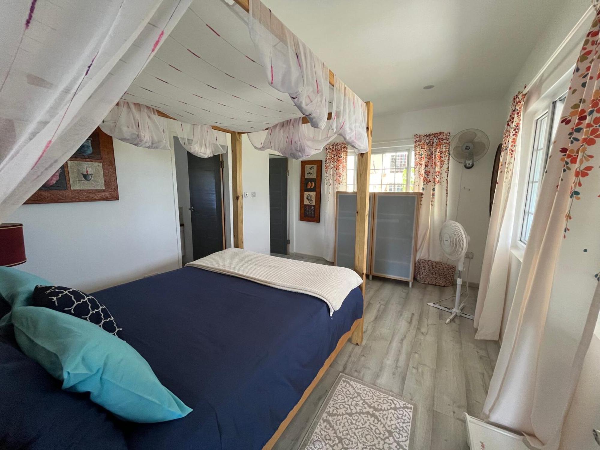 Waves Villa Guesthouse Kingstown Eksteriør bilde